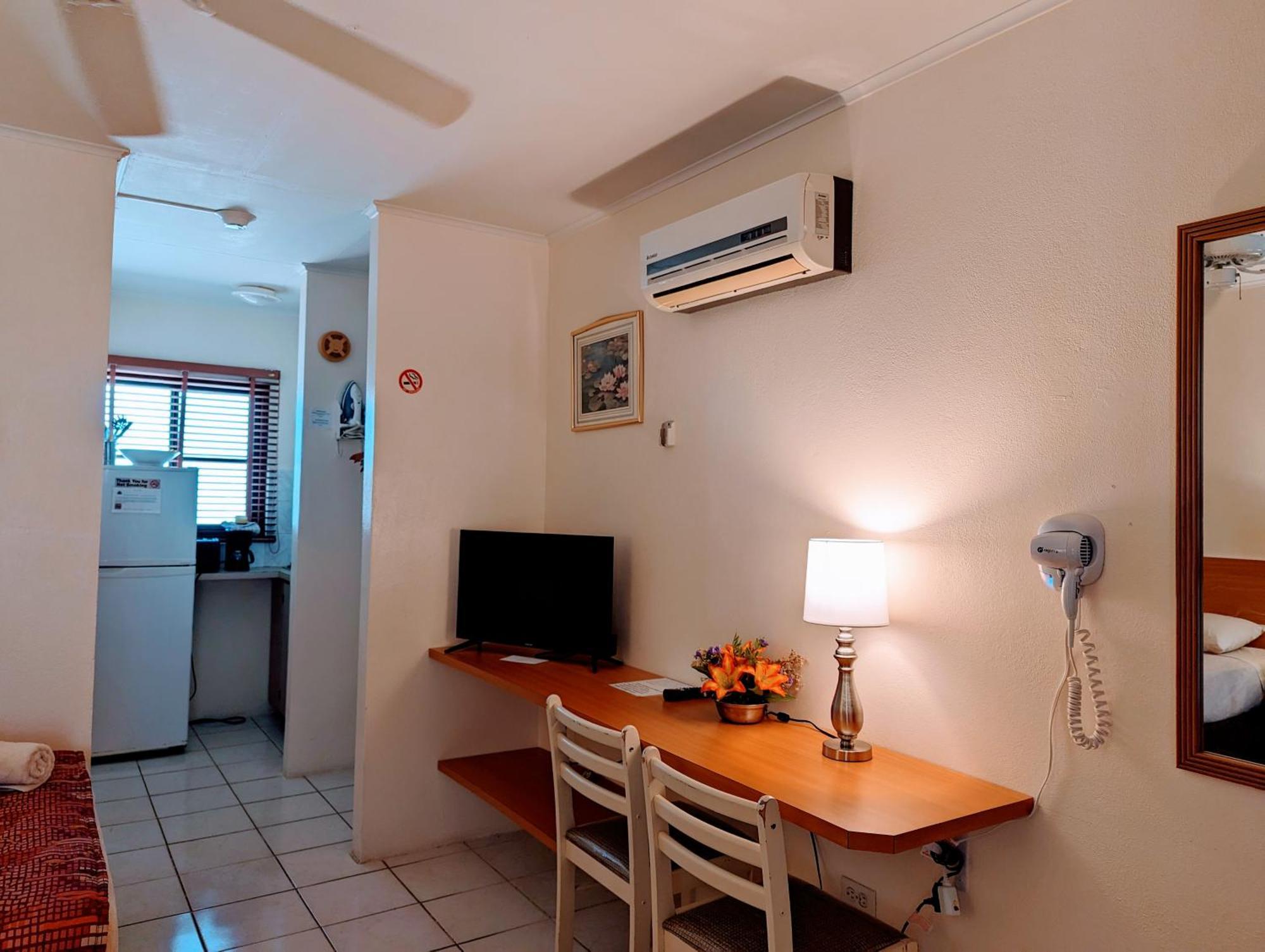 Sasaki Apartments Палм Бич Экстерьер фото