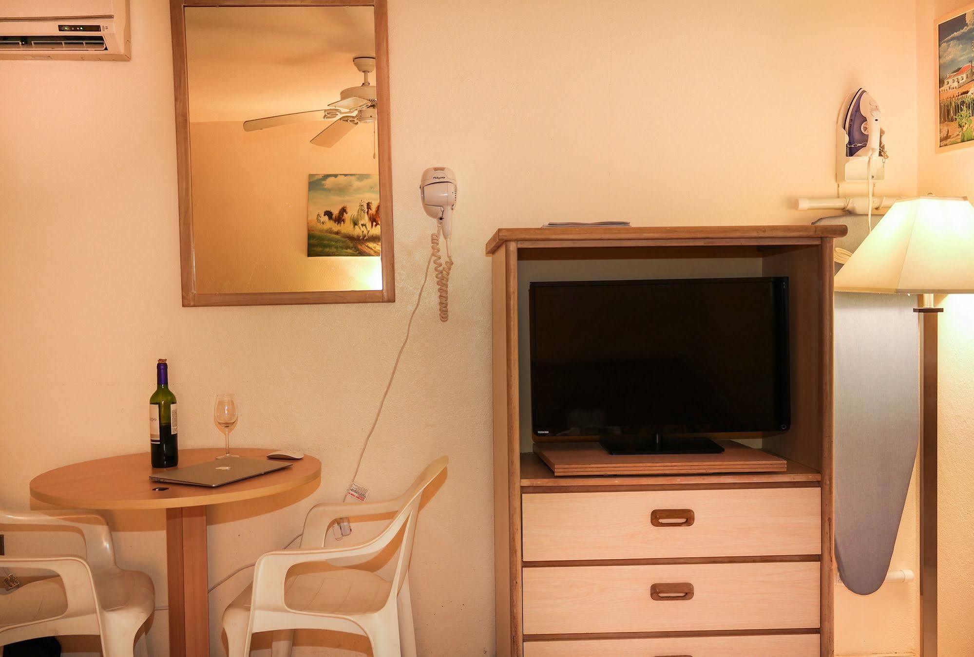 Sasaki Apartments Палм Бич Экстерьер фото